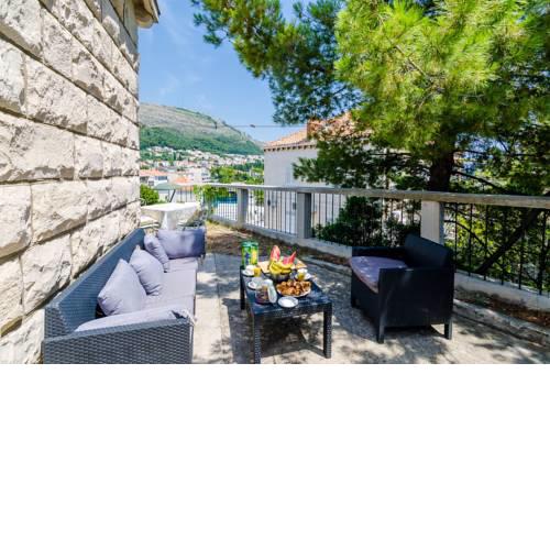 Villa Leonora