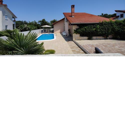 Villa Leonore mit beheiztem Pool