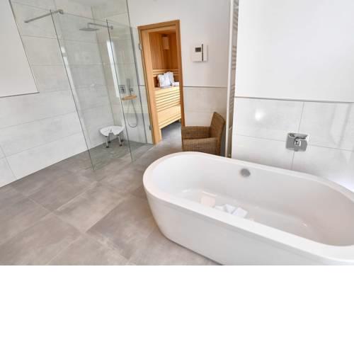 Villa Levante F659 Gartenwohnung mit Kamin, Sauna, Terrasse