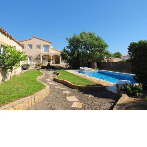 Villa Libelula 3bedroom with air-conditioning & large private swimming pool