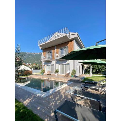 Villa Lidya Garden Luxury