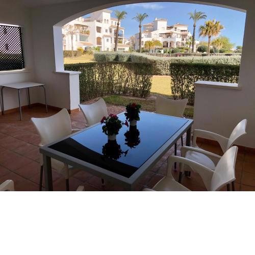 VILLA LIFE . Precioso Bajo frente Piscina