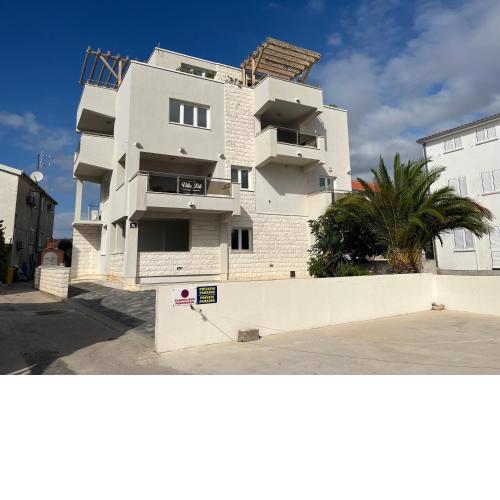 Villa LILI
