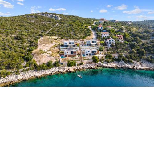Villa Lonely Place