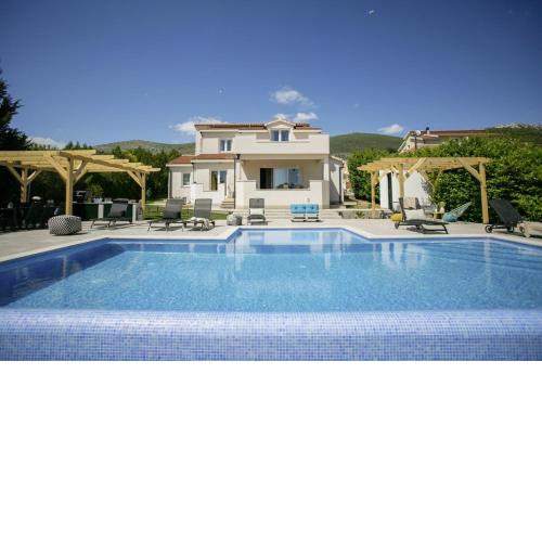 Villa Longo in Plano - Haus für 6-7 Personen