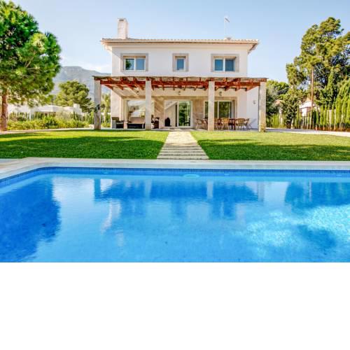 Villa Los Dragos