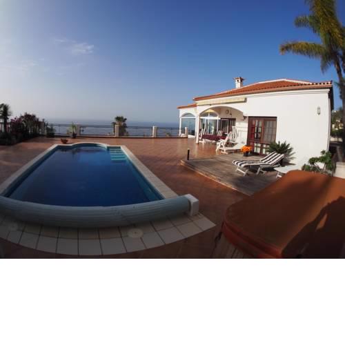 VILLA LOS MANZANOS