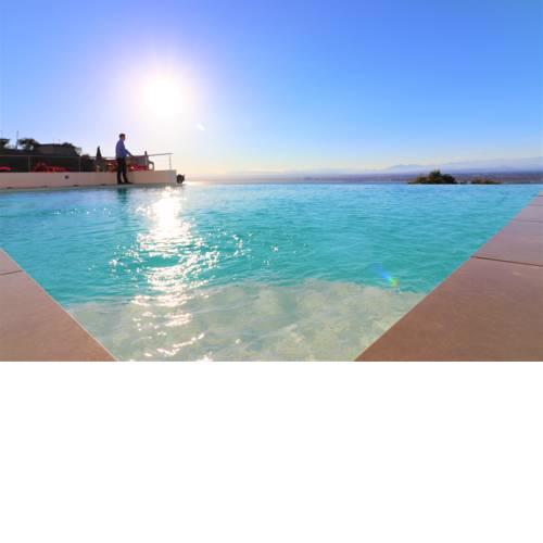 VILLA LOU- Casa individual con piscina-Premium Barneda