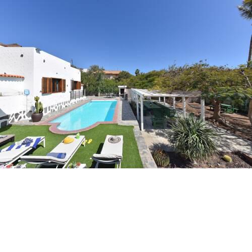 Villa Luna in Tauro by VillaGranCanaria