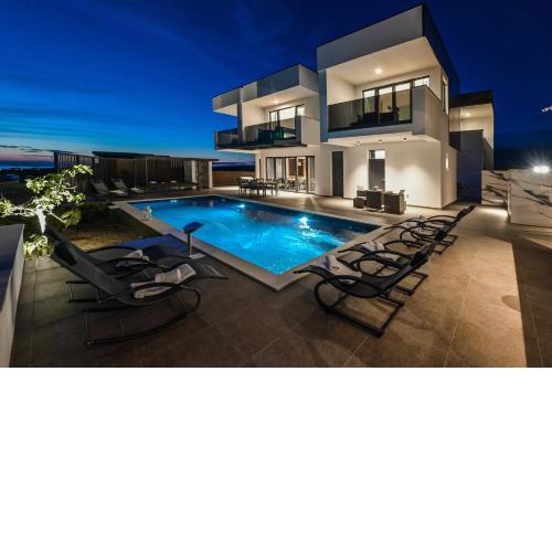 Villa Luna-Private Heated Pool and sauna