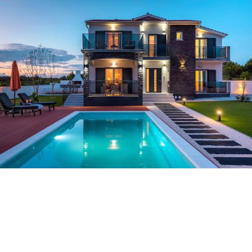 VILLA LUNA
