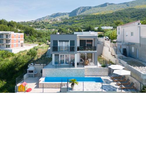 Villa M apartment Podstrana-private pool