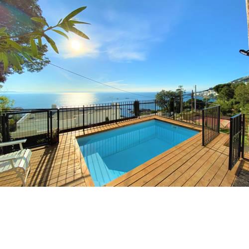 VILLA MAHE-Casa con vistas al mar y piscina en Canyelles-Roses