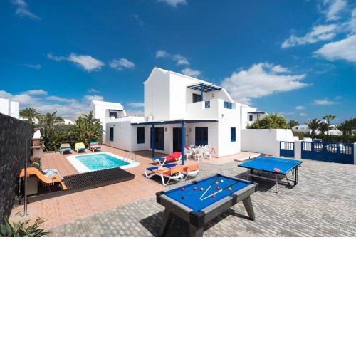 Villa Marisa by Villa Plus
