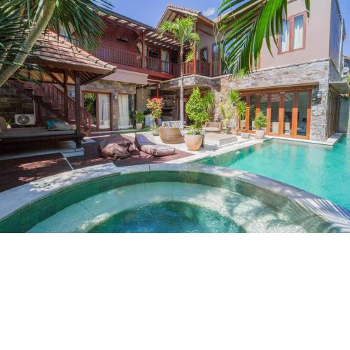 Villa Martine - Fantastic 5BR Villa - Perfect Location in Seminyak