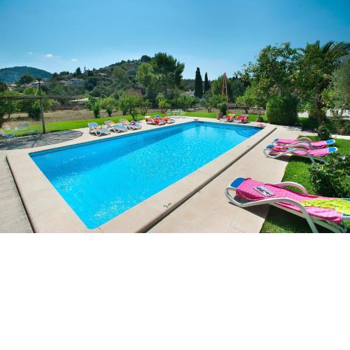 Villa Mas by Villa Plus
