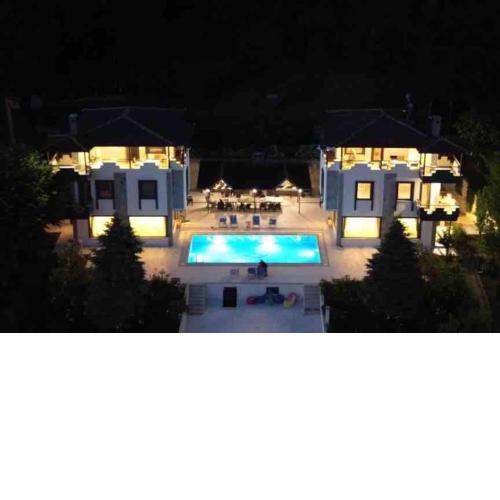 Villa Megara; Havuzlu, Denize Yakın İzole Bir Alan
