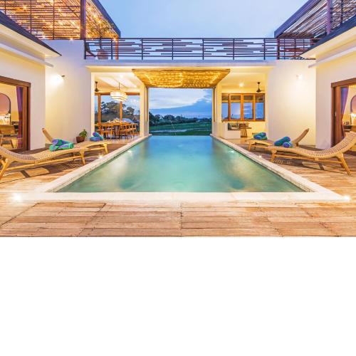 Villa Melko Astonishing rice paddy view 4 bed brand new Canggu