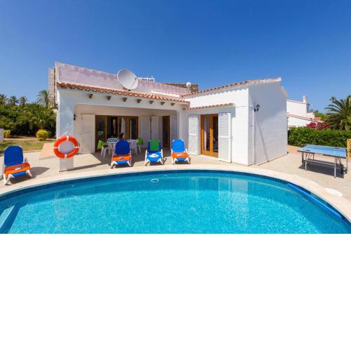 Villa Mencia by Villa Plus