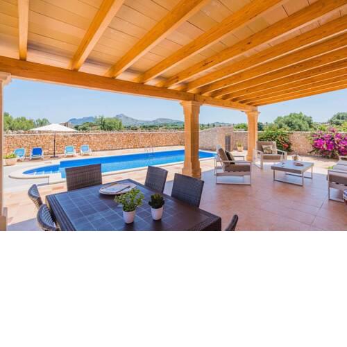 VILLA MESTRAL