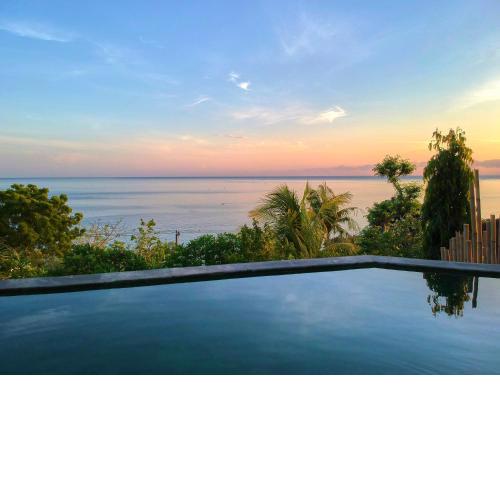 Villa Mimpi Manis infinity pool&180°Ocean view