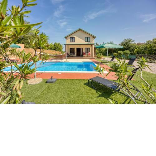Villa Minja With Private Pool - Happy Rentals