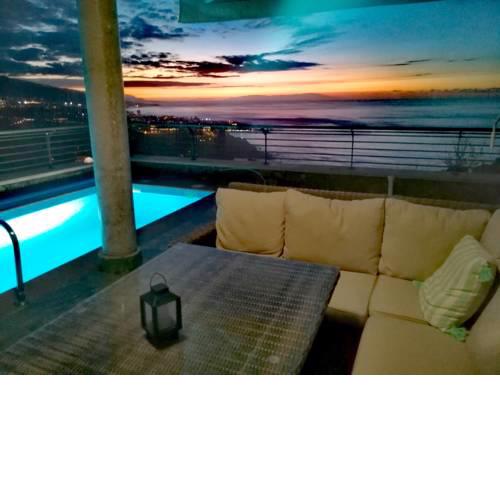 Villa Mirador los Corales heated pool & Netflix