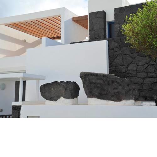 Villa Miramar A10 beautiful modern villa with private heated pool Wifi