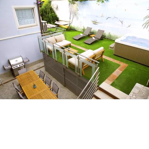 Villa mit Whirlpool für 32 Per