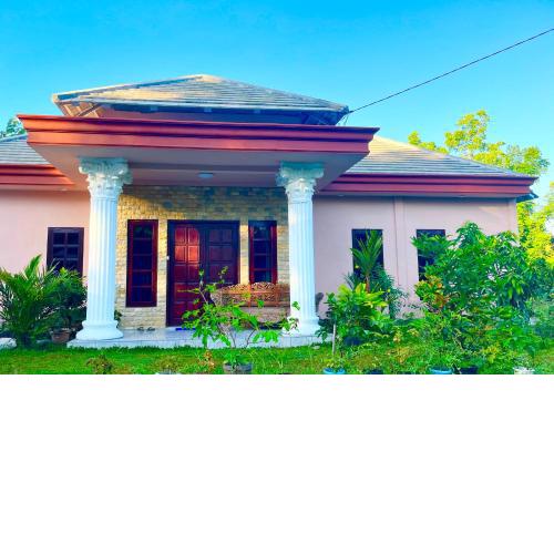 Villa Ndalem KeAgusan