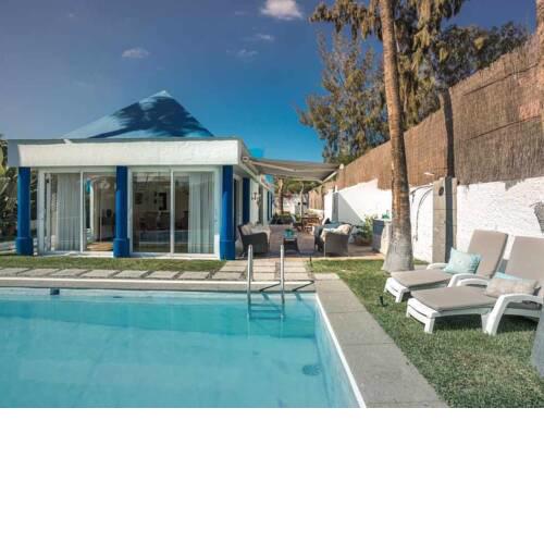 Villa Nuria con piscina privada ubicada en el corazón de Playa del Inglés