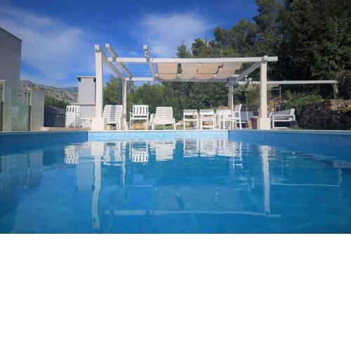 Villa Oblik with private pool, indoor & outdoor whirlpool, sauna,5 bedrooms