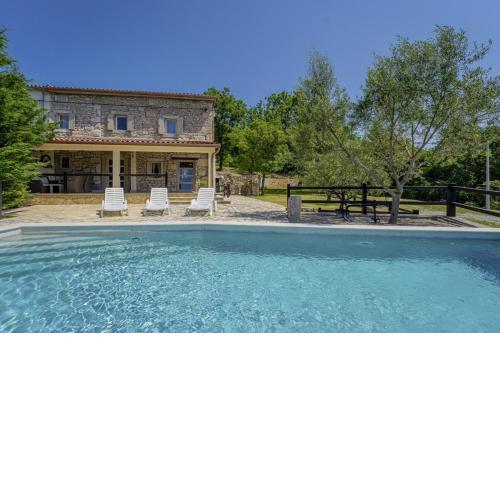 Villa Octingenti in Marceljani - Haus für 4-6 Personen