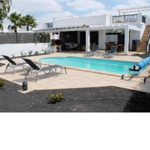 Villa Olano is a lovely villa with pool and AC