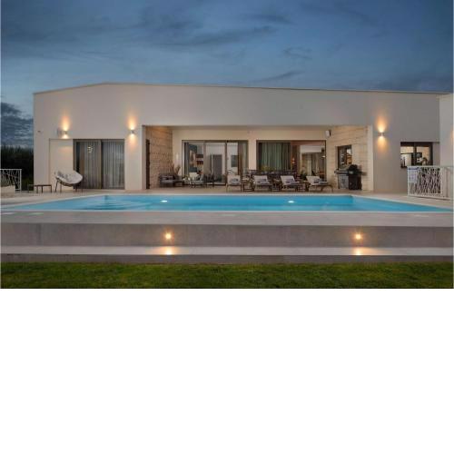 Villa Olive Grove