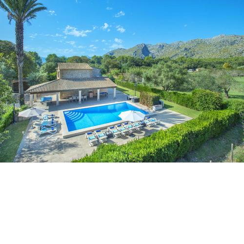 Villa Papa by Villa Plus
