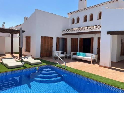 Villa para disfrutar en el Valle Golf Resort