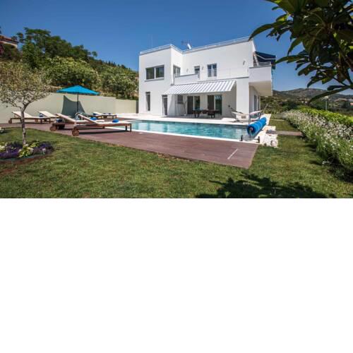 Villa Peca Deluxe - Rural 4 Bedroom villa - Distant sea views - Well furnished interior