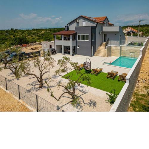Villa Pezer