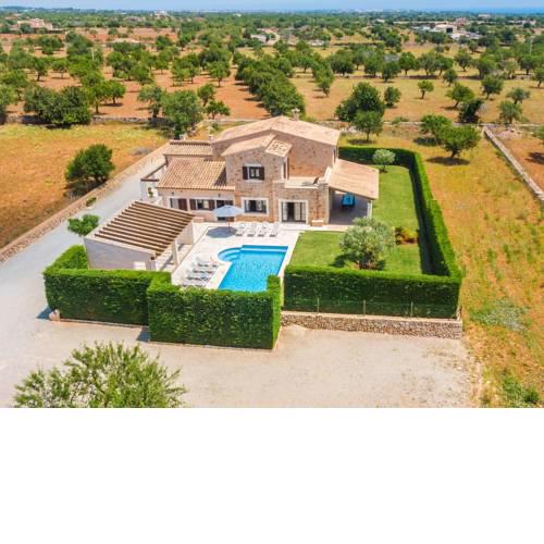 Villa Pinarons