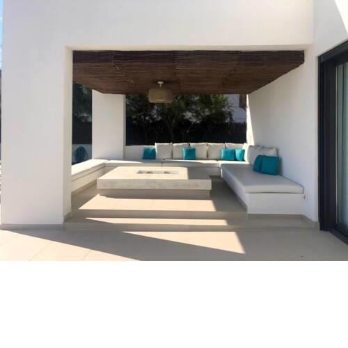 VILLA PINELL