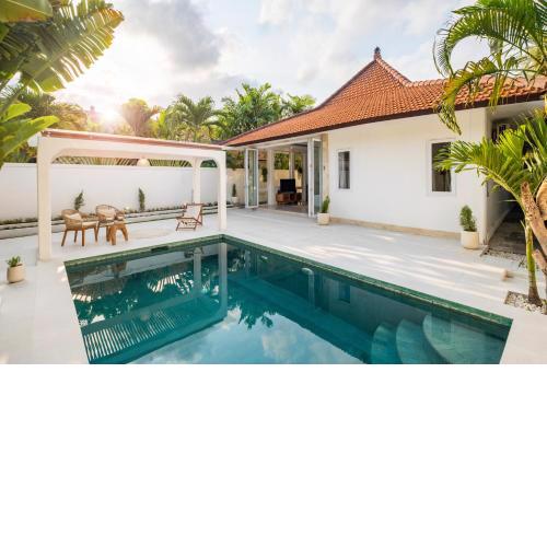 Villa Platform Luxe 3BR Villa in Canggu By Azure near Oldmans