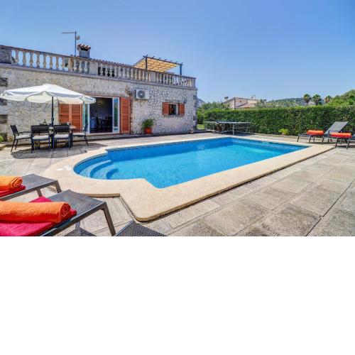 Villa Poley by Villa Plus