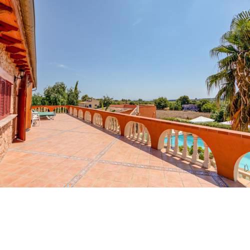 Villa Porrasses magnificent eight-bedroom country house with private pool short walk to local vill