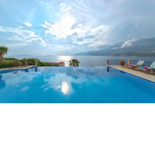 Villa Poseidon-in winter heated outdoor pool