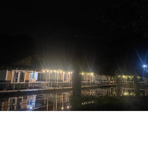 Villa Prabu Putragus - Pagar Dewa