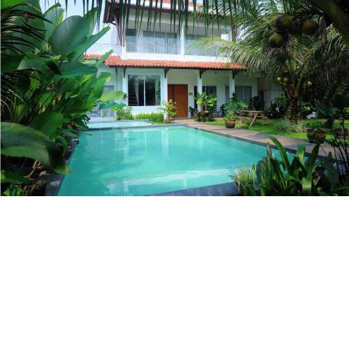 Villa Prambanan Jogja with Private Swimming Pool by Simply Homy