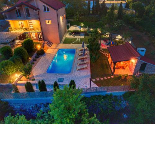 Villa Prima Natura, private pool