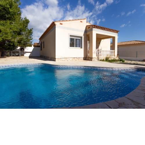 Villa privada familiar con piscina_rovelló