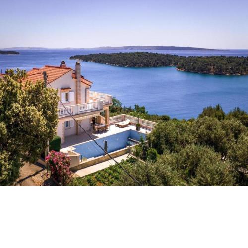 Villa Rab Hills